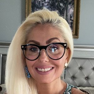 Meet your Posher, Marta